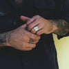 Breiter Ring mit Löwen Symbol